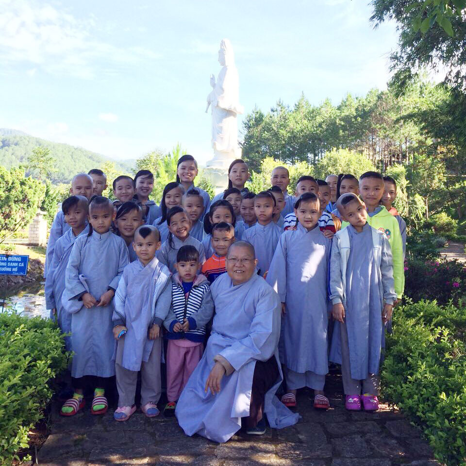 Sư Cô Tâm Hạnh